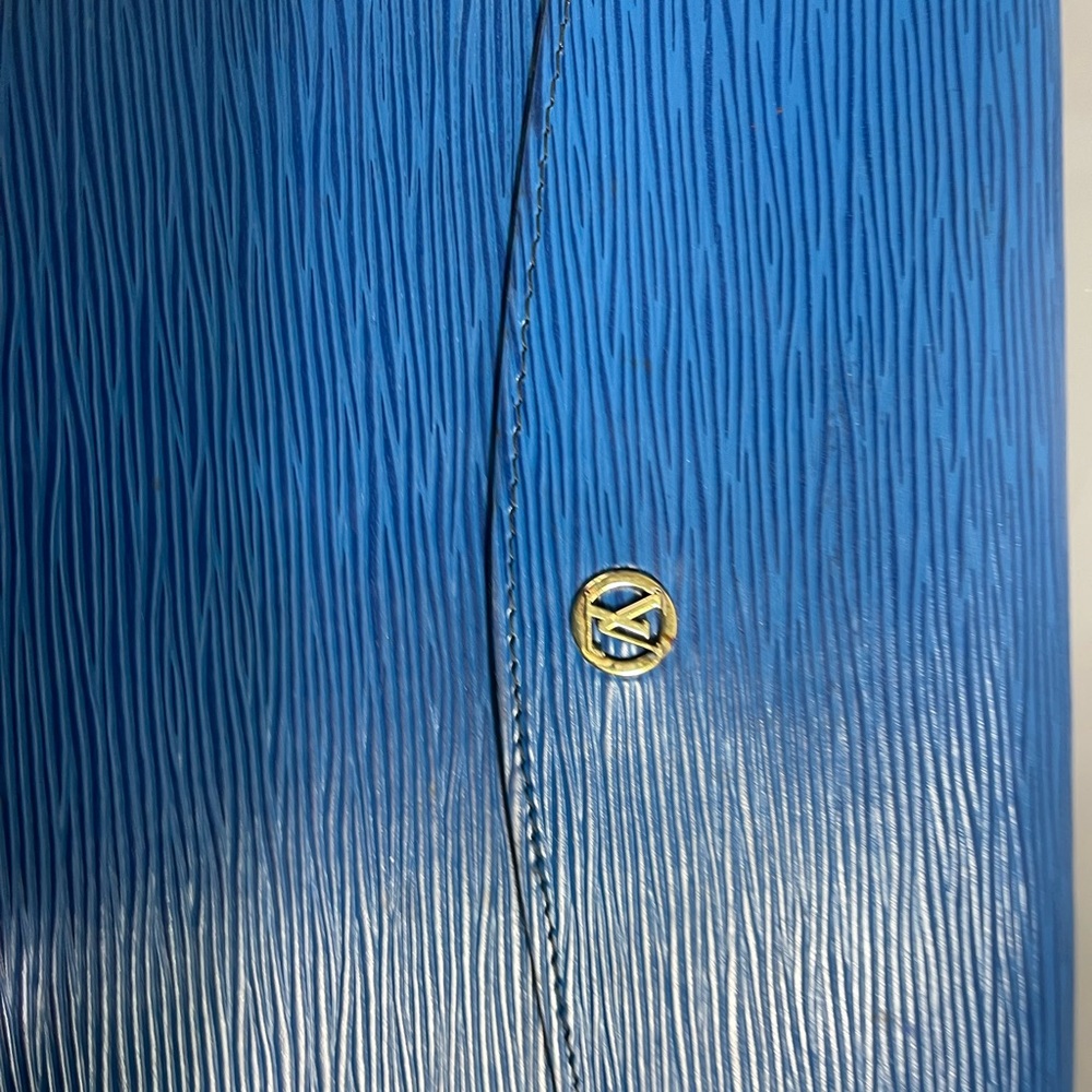 Louis Vuitton Epi Textured Blue Clutch EUC - Picture 4 of 16